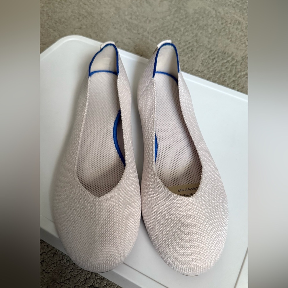 Stylish Cream Women's Flats